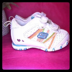Girls Skechers Size 4